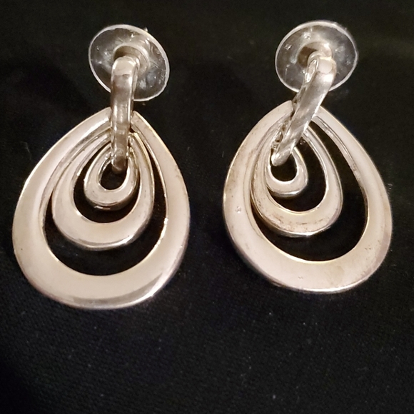 Earrings - Picture 5 of 5